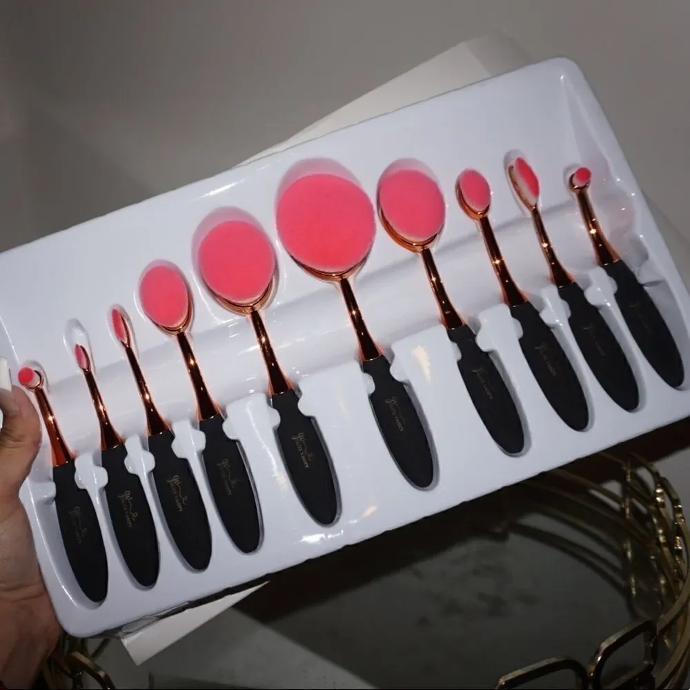 Pink & Rose Gold 10 piece Oval Brushes